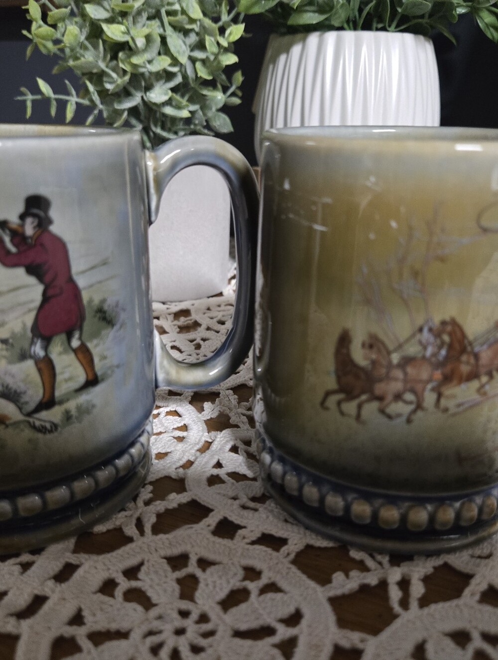Wade Irish Porcelain Hunting & Carriage Mugs – Made in Ireland – Pair